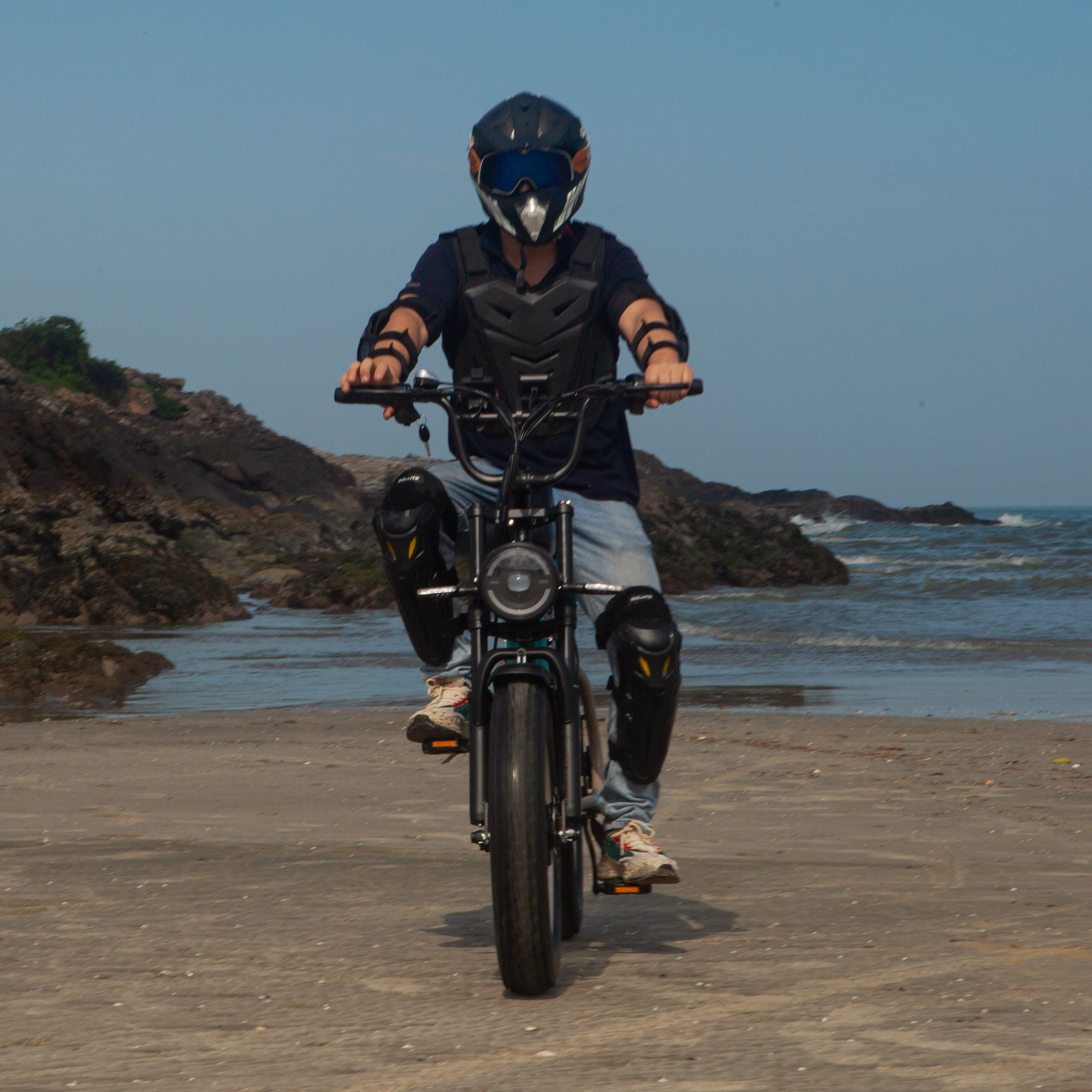 files/Bluvall_Ebike_1_6bfa65d1-5bd9-4fee-a20e-de5411bae9fa.jpg